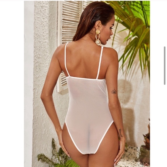 🔥 Sexy Lace Strappy Teddy Lingerie Bodysuit - Picture 6 of 8